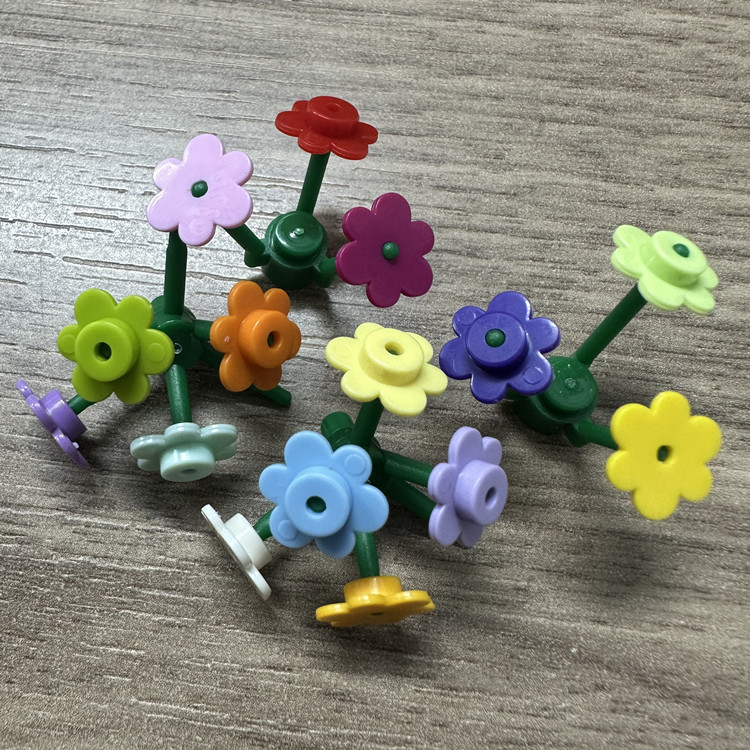 50-1000pcs Small Flower 3742 B - огляд і ціна Kids Toys Blocks